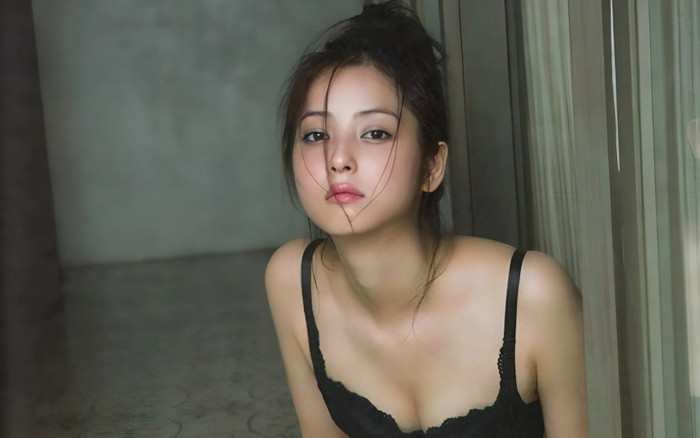 Bị ngoại tình 182 lần, nữ người mẫu vẫn nai lưng kiếm tiền nuôi chồng thất nghiệp Ảnh 2