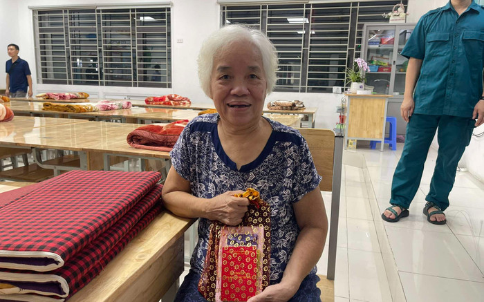 160 người dân ở Hà Nội được di dời trong đêm trước khi bão Yagi đổ bộ Ảnh 2