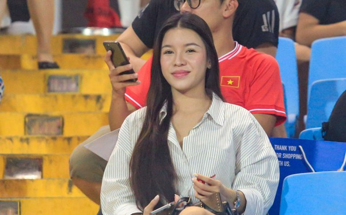 Vợ Đặng Văn Lâm đến 30 tuổi mới biết 'làm đỏm' Ảnh 2