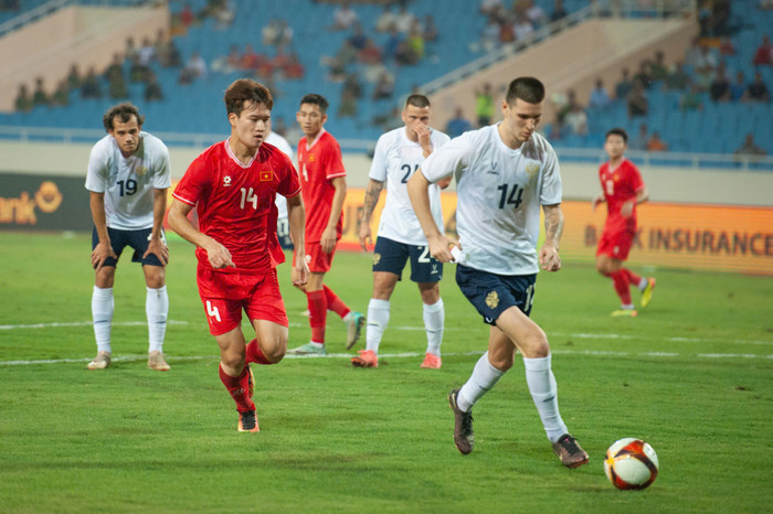 Trả lời Saostar vào trưa 7/9, Tổng thư ký Liên đoàn bóng đá Việt Nam - ông Dương Nghiệp Khôi cho biết trận đấu giữa Nga và Thái Lan không tổ chức nữa do ảnh hưởng bão Yagi. Ảnh: Bảo Ngọc