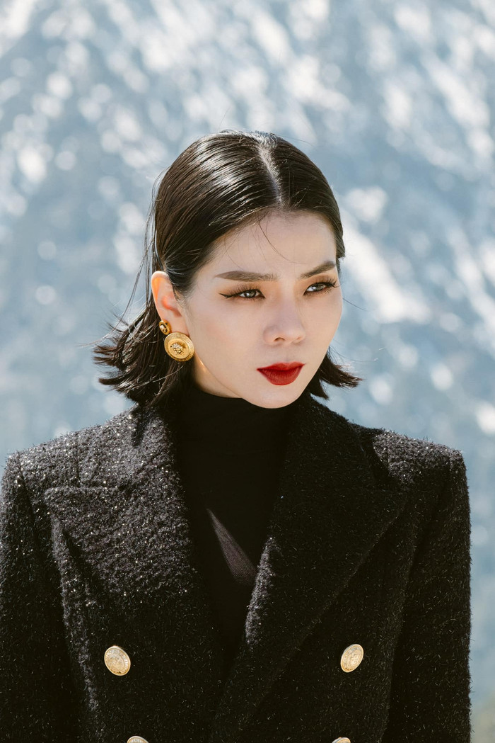 Showbiz 7/9: Lệ Quyên không ngần ngại 'đáp trả' những bình luận tiêu cực. Ảnh: FBNV