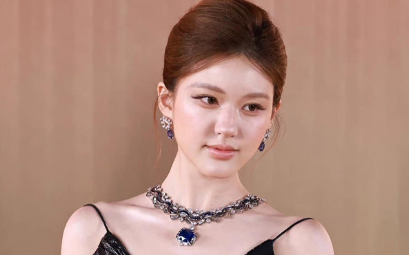 Triệu Lộ Tư có động thái mạnh tay sau khi lộ dấu hiệu 'dao kéo' Ảnh 2