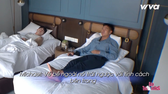 Khi về đến nhà chung, Michael Trương lại có ý kiến khác về Yuna Vũ