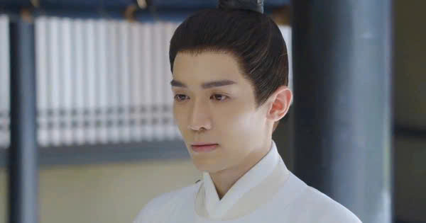 Lương Vĩnh Kỳ cho biết, một cửa sổ trong ngôi nhà của anh đã bị gió thổi bay.