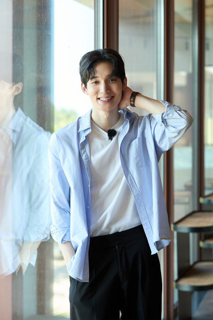 Sung Ieon là người chơi nam mới tại Đảo Thiên Đường.