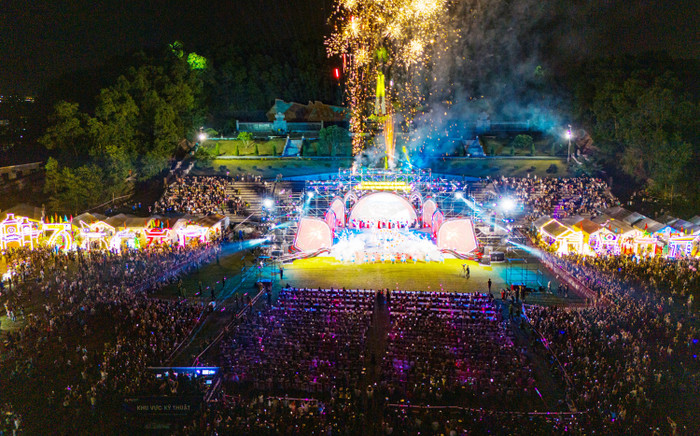 Tai nạn nổ pháo hoa tại Lễ hội âm nhạc ở Hàn Quốc khiến 17 người bị bỏng Ảnh 2