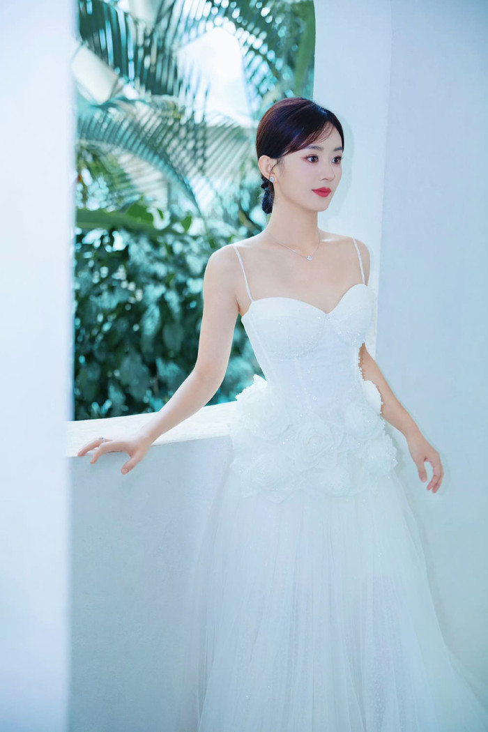 Dân tình tiếc nuối khi Triệu Lệ Dĩnh và Phùng Thiệu Phong không có đám cưới