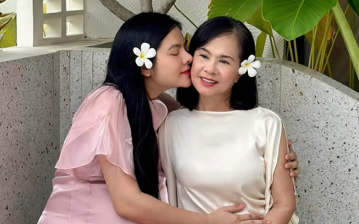 Nhan sắc mẹ Vân Trang ở tuổi 60 Ảnh 2