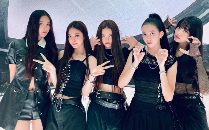 Sân khấu đầu tiên của MEOVV: 'Em gái BLACKPINK' nhạt nhòa, một thành viên gây ấn tượng Ảnh 2