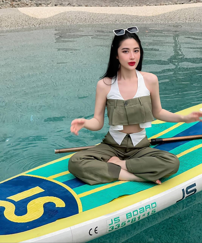 Cô nàng gắn liền với hình ảnh những clip triệu view trên nền tảng TikTok.