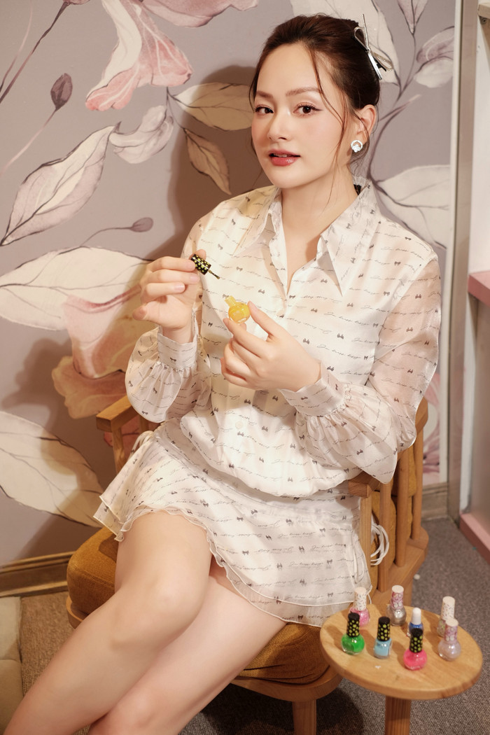 Hiện tại, Lan Phương cảm thấy hài lòng với công việc và cuộc sống cá nhân.