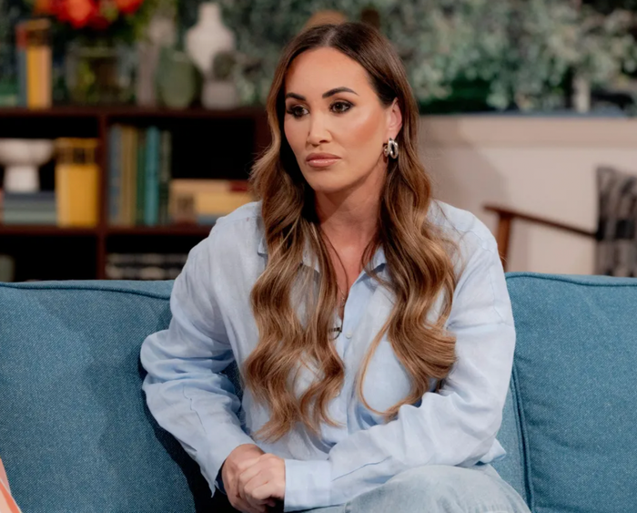 'Tiểu tam' Lauryn Goodman phản pháo cộng đồng mạng, khẳng định chủ quyền với Kyle Walker.