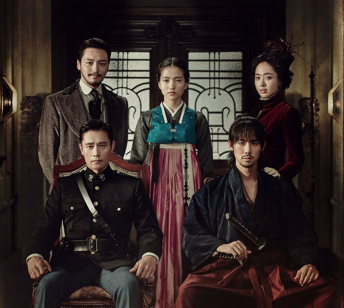 Quý Ngài Ánh Dương từng được mệnh danh là bộ phim lãng mạn điển hình của truyền hình Hàn Quốc. Đây cũng là tác phẩm làm nên tên tuổi cho biên kịch vàng Kim Eun Sook. Bộ phim có nhiều tình tiết hành động, hồi hộp, gay cấn nhưng không kém phần lãng mạn và đặc biệt đậm chất điện ảnh. 