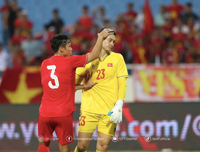 Ở trận đấu với tuyển Nga, thủ môn Đặng Văn Lâm đã có sai lầm khiến tuyển Việt Nam nhận bàn thua thứ hai.