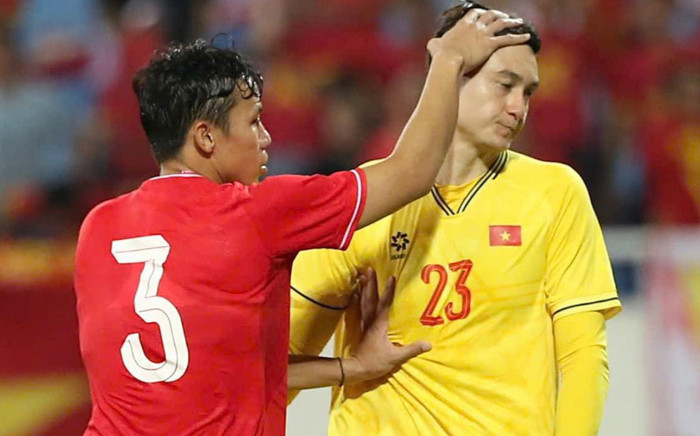 Động thái của thủ môn Đặng Văn Lâm sau khi mắc sai lầm Ảnh 2