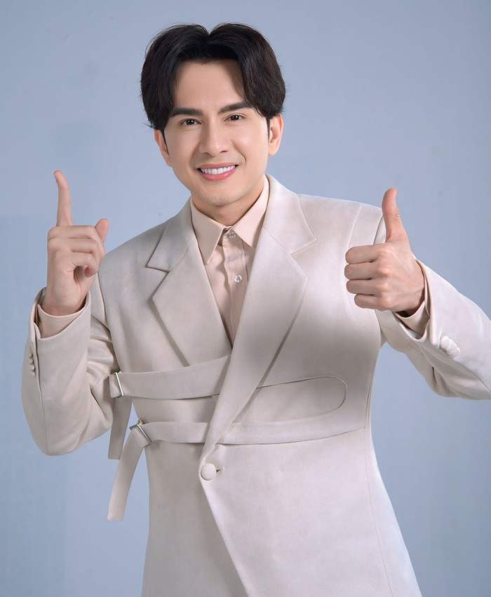 Showbiz 9/9: Đan Trường hy vọng khán giả sẽ theo dõi ở tài khoản cá nhân, trang page chính chủ của bản thân để tránh bị lừa đảo. Ảnh: FBNV