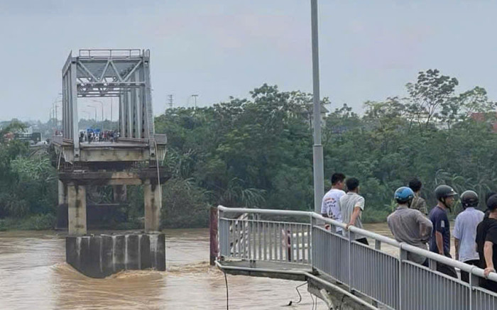 Người may mắn thoát nạn kể lại giây phút kinh hoàng sập cầu Phong Châu Ảnh 1