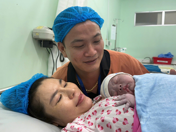 Gia đình chị Trương Thị Hằng tràn ngập niềm vui và hạnh phúc đón con trai thứ 3