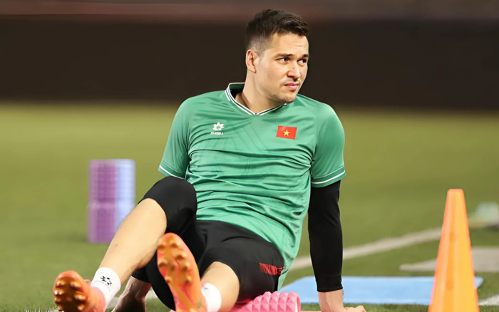 Vì sao thủ môn Nguyễn Filip phải dự bị cho Đình Triệu? Ảnh 2