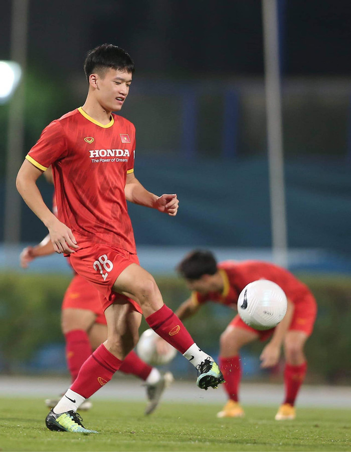 Hiện tại, Hoàng Đức được cho là thuộc hội độc thân và đang ưu tiên phát triển sự nghiệp sân cỏ. Trong những năm qua, chân sút quê Hải Dương được đánh giá cao với vai trò tiền vệ. Người đại diện của HLV Park Hang Seo - ông Lee Dong-jun - từng nói với Saostar rằng tiền vệ Hoàng Đức hoàn toàn đủ năng lực xuất ngoại thi đấu tại Nhật Bản hoặc Hàn Quốc. Đây là nhận định được đưa ra sau khi Việt Nam vô địch SEA Games 31.