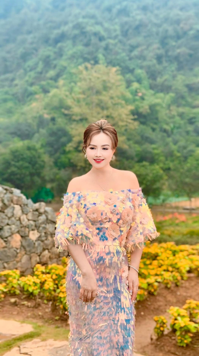 Diễn viên Hoàng Yến trẻ trung ở tuổi U50. (Ảnh FBNV)