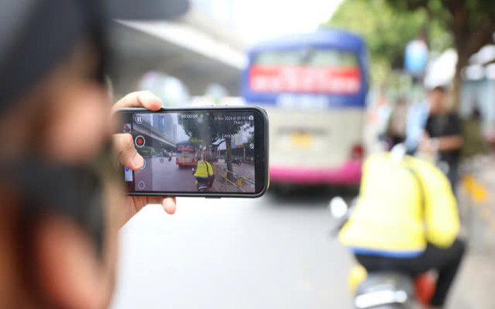 Công an TP HCM: Chưa ai bị đánh khi quay hình ảnh vi phạm giao thông Ảnh 2