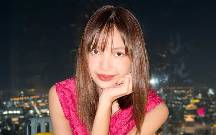 Ngày này cũng đến: Lisa (Blackpink) tự tin khoe ảnh hẹn hò với bạn trai tỷ phú Ảnh 2