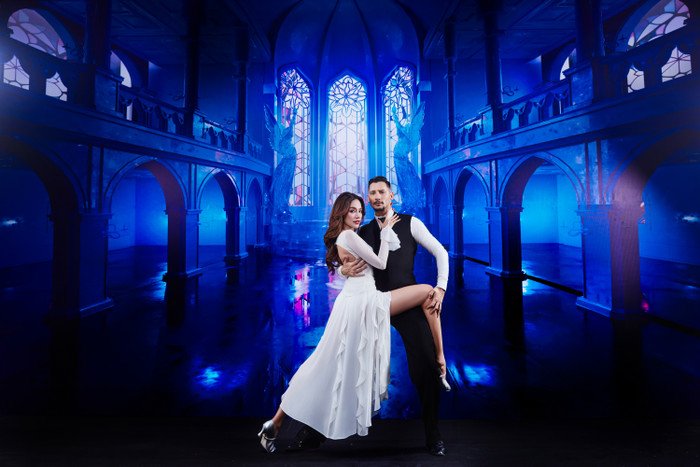 Kết thúc phần trình diễn của Lê Hoàng Phương và Kristian, giám khảo Chí Anh cho 9 điểm, giám khảo Sandra cho 9 điểm, giám khảo Khánh Thi cho 9 điểm và giám khảo Trần Ly Ly là 9 điểm và giám khảo Phan Hiển cho 9.5 điểm.