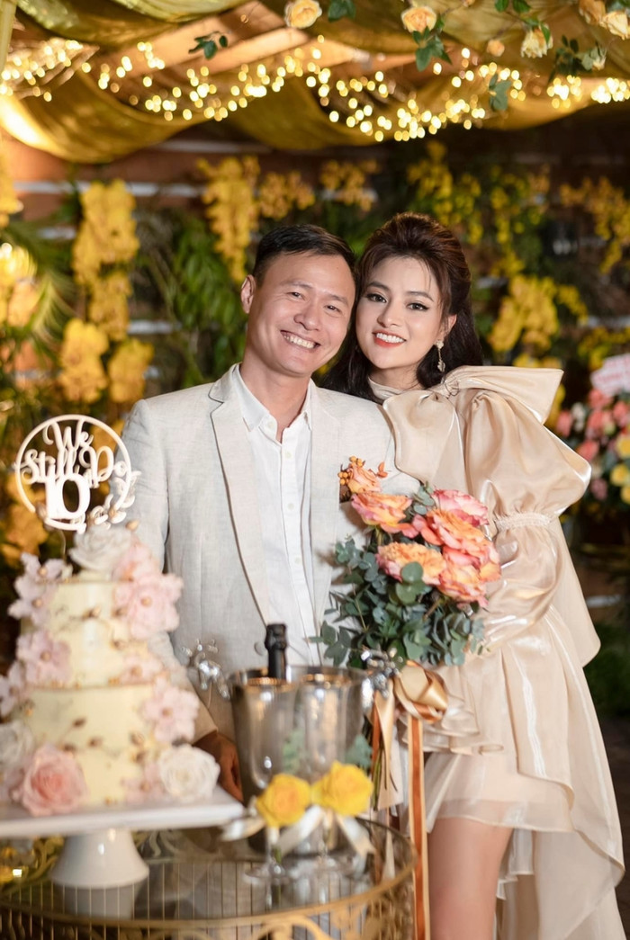 Vũ Thu Phương từng phủ nhận chồng cô có xuất thân từ hoàng tộc ở Campuchia. 