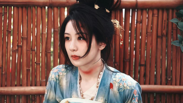 Phim của Dương Tử nhận nhiều chỉ trích vì thiết lập nhân vật nữ chính. 