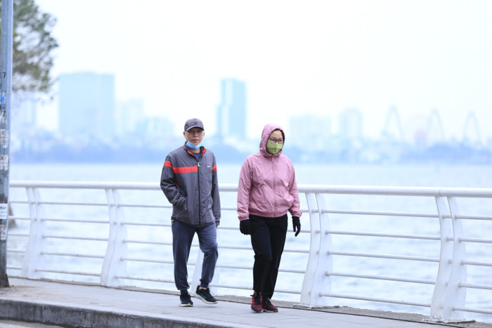 Người Hà Nội tận hưởng ngày cuối tuần trong cái lạnh 10 độ C Ảnh 4