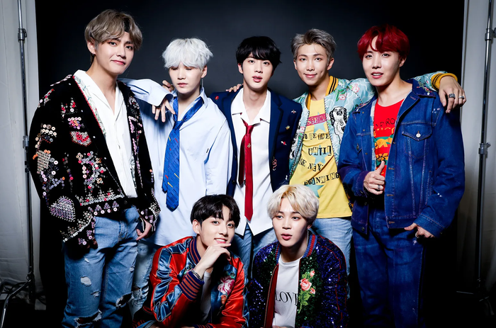Taeyang trước đó đã hứng chịu hàng loạt ý kiến tấn công từ fan của BTS.