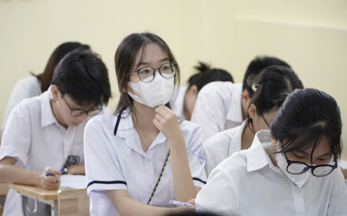 Sự cố nhầm đề khiến hàng nghìn học sinh lớp 7 phải làm lại bài kiểm tra Ảnh 2