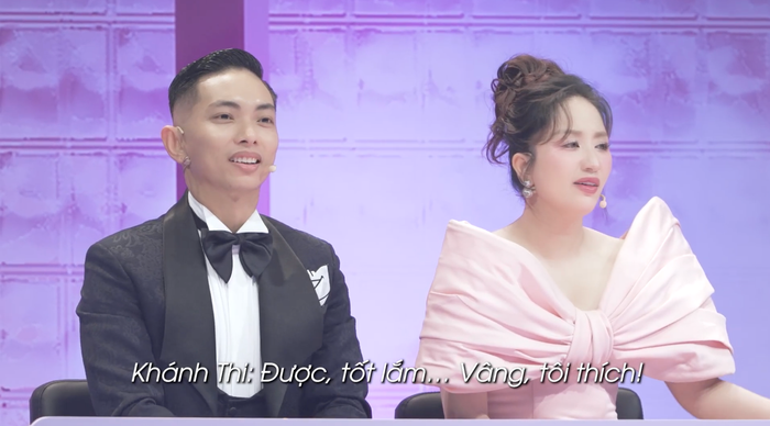 Khánh Thi khéo léo ứng xử khi nhận thấy Phan Hiển và Chí Anh đưa ra ý kiến trái ngược. Ảnh: Chụp màn hình