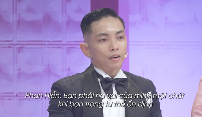 Phan Hiển đưa ra nhận xét mang tính chuyên môn cho Hooyeon. Ảnh: Chụp màn hình