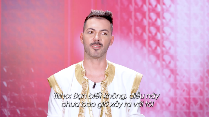 Tihomir vẫn thể hiện sự lạc quan dù bất ngờ đón nhận tin phải rời khỏi Bước Nhảy Hoàn Vũ. Ảnh: Chụp màn hình