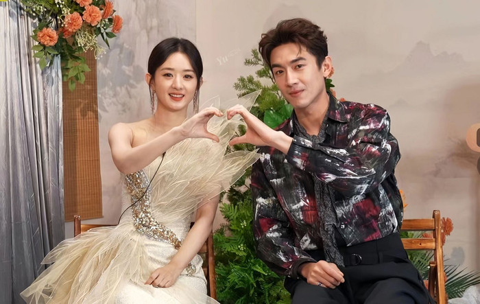 2 ngôi sao nổi tiếng giữ mối quan hệ tốt đẹp suốt nhiều năm.