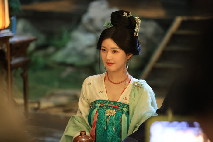 Không ai nghĩ Rèm Ngọc Châu Sa sẽ thất bại bởi cổ trang là vùng an toàn của Triệu Lộ Tư.