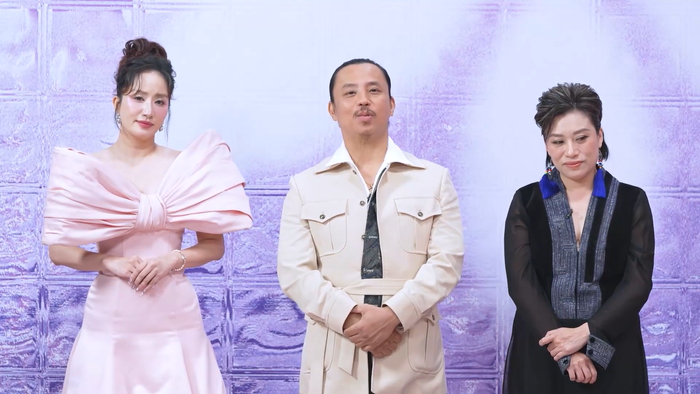 Ban giám khảo chia sẻ, động viên khi 2 người chơi là Tường San và Minyoung phải rời khỏi chương trình. 