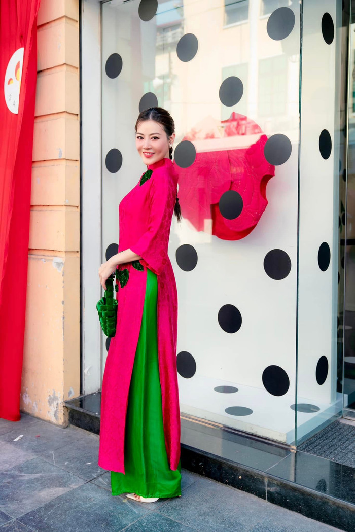 Thanh Hương ở nhà đón Tết cùng bố mẹ và các con. Ảnh: NVCC