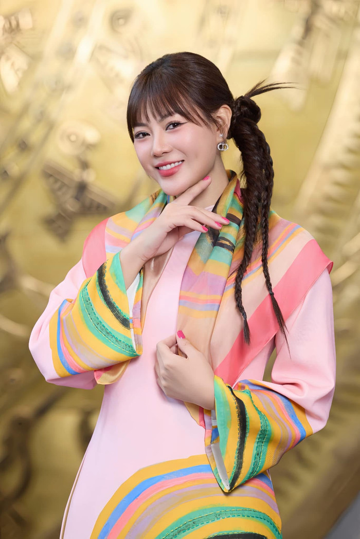 Đôi mắt to tròn cùng làn da trắng, Thanh Hương luôn gây ấn tượng với người đối diện. Ảnh: NVCC