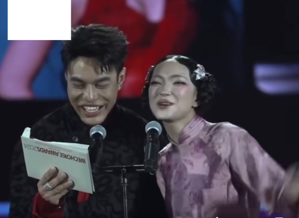 Cuối cùng, Châu Bùi đã đọc giúp Lê Dương Bảo Lâm. (Ảnh FBNV)