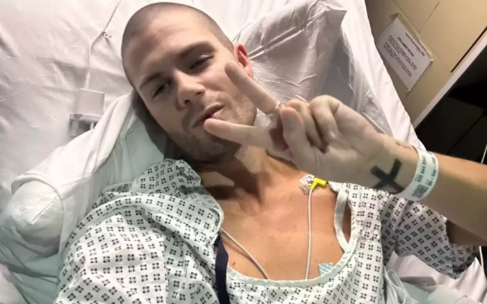 Nam ca sĩ viết di chúc ở tuổi 36 trên giường bệnh trước khi phẫu thuật Ảnh 2