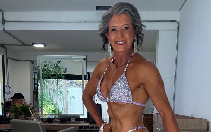 Vóc dáng '6 múi' của bà lão 62 tuổi khiến nhiều trai trẻ chú ý Ảnh 2