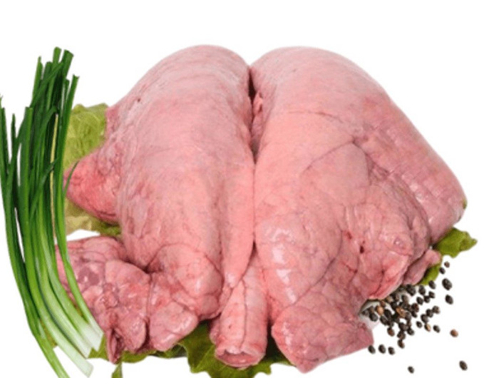 Phổi lợn chứa nhiều chất độc hại lại nhiều mỡ, không thích hợp với những người mắc các bệnh liên quan đến huyết áp và mỡ trong máu.