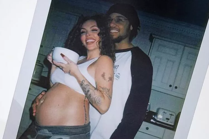 Jesy Nelson (Little Mix) bất ngờ thông báo mang song thai cùng bạn trai nhạc sĩ Ảnh 1