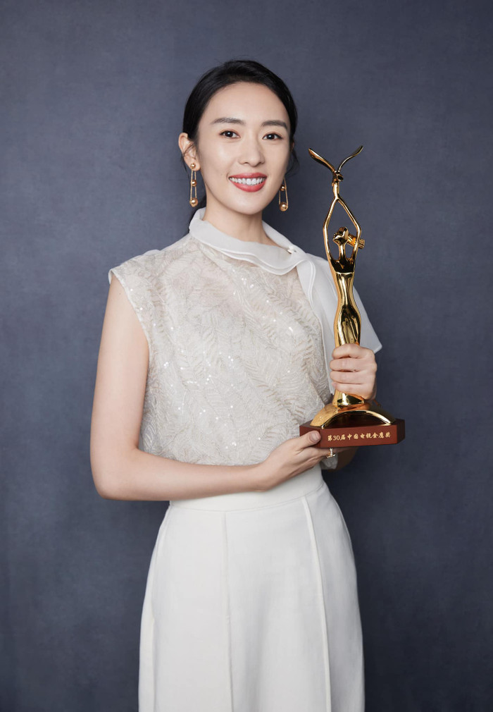 Đồng Dao cũng gặp trường hợp giống Triệu Lệ Dĩnh.