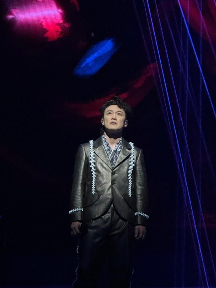 Nam ca sĩ đột ngột thông báo hủy show dù vé đã bán hết Ảnh 4