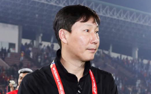 Ngày trở về xoá đi nỗi đau quá khứ của HLV Kim Sang Sik Ảnh 2