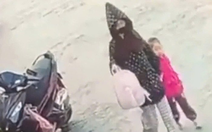 Diễn biến mới nhất vụ cô gái vào trường mầm non nghi bắt cóc bé gái 3 tuổi ở Hải Phòng Ảnh 2